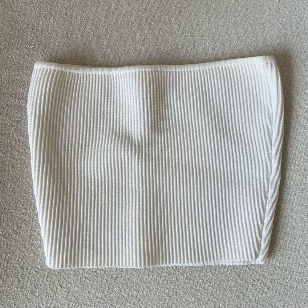 Aritzia Babaton Sculpt Knit Cropped Tube Top